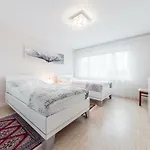 6815 Privat Room With Own Bath Room